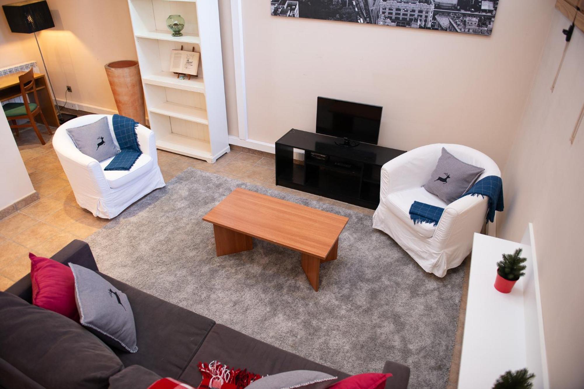 Tarter Apartment *